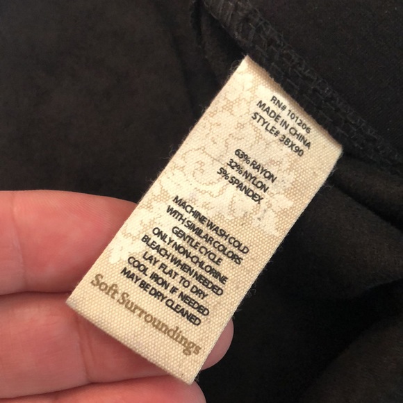 SOFT SURROUNDINGS size XL 18P Crackle Leather Look Crop STRETCHY Insert $89 NEW - Picture 12 of 12